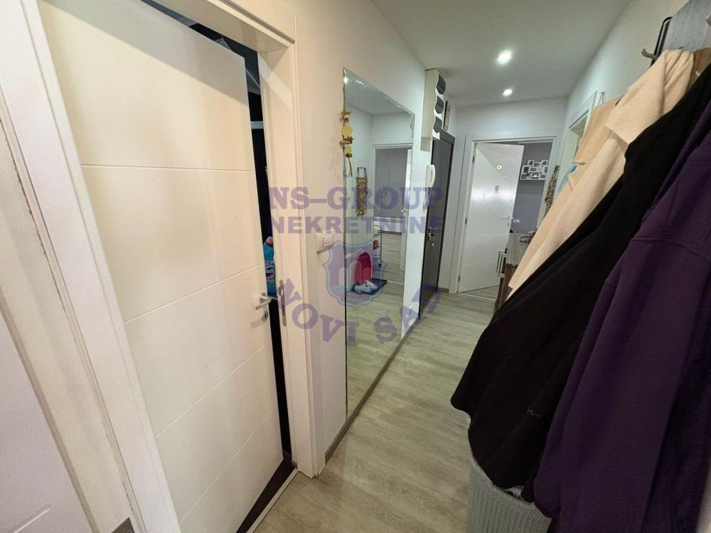 Slika 3 - Dvoiposoban, 62m2, Liman 1 Novi Sad, sa terasom, ima lift