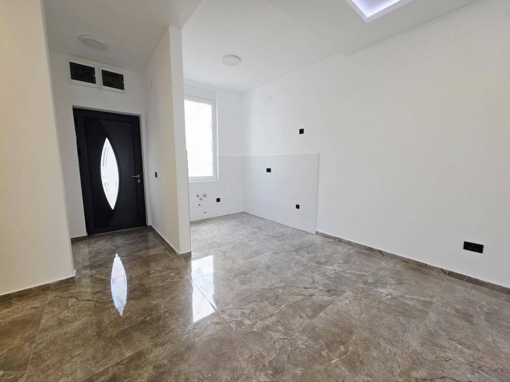 Slika 4 - Stan,NOVI SAD,VIDOVDANSKO NASELJE,kv: 148.00, € 260000, ID: 1065587