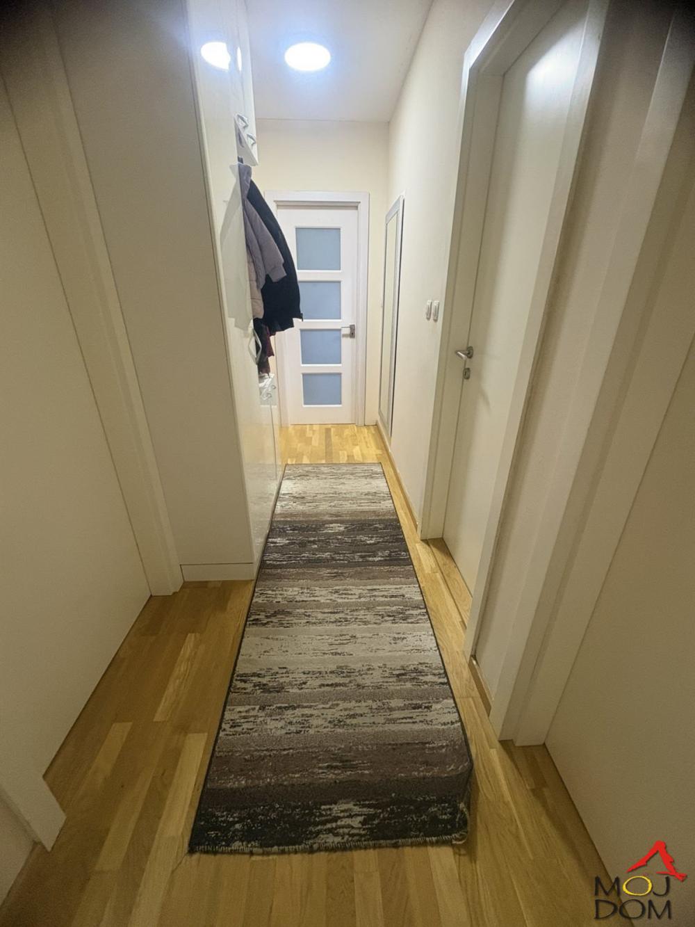 Slika 11 - Stan,NOVI SAD,ADICE,kv: 78, € 179200, ID: 1028569