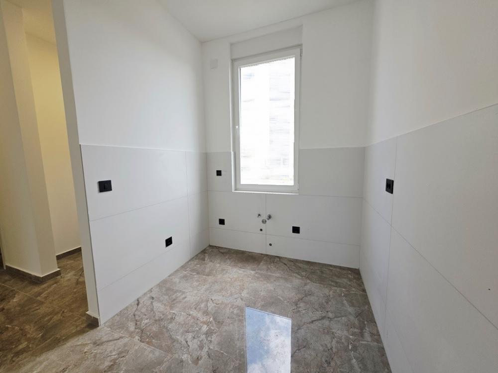 Slika 6 - Stan,NOVI SAD,VIDOVDANSKO NASELJE,kv: 148.00, € 260000, ID: 1102435