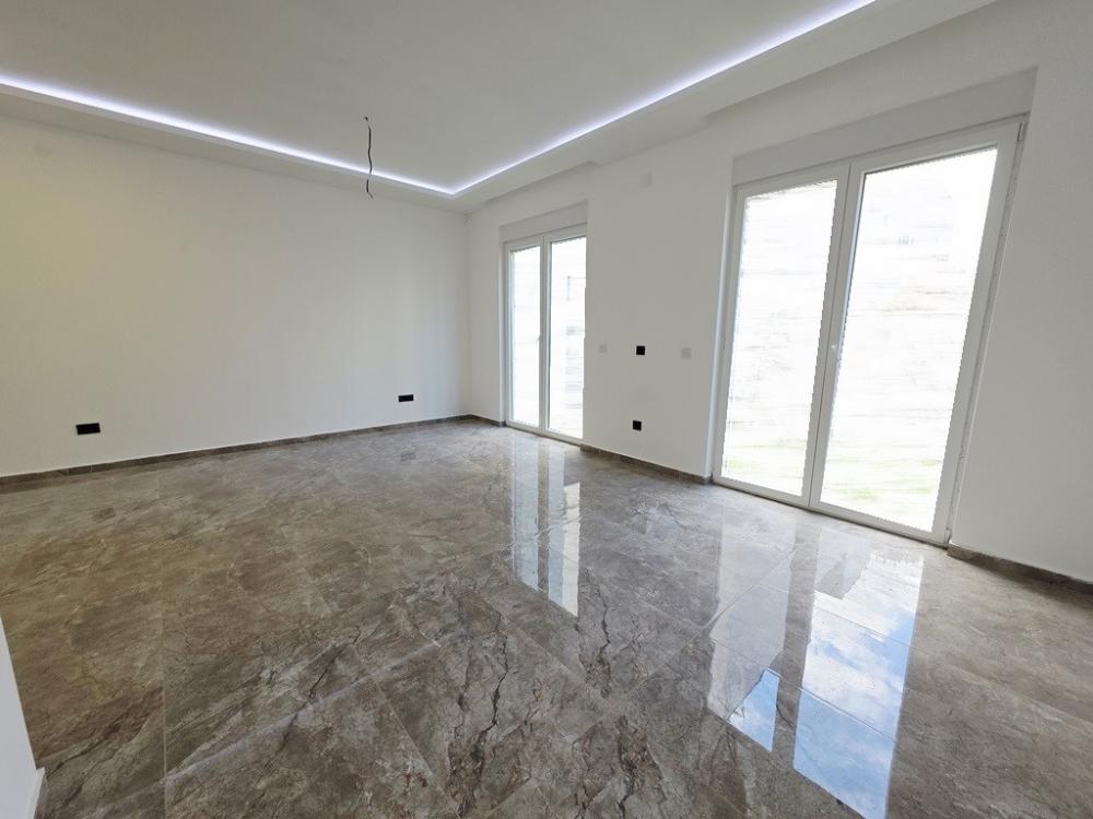 Slika 3 - Stan,NOVI SAD,VIDOVDANSKO NASELJE,kv: 148.00, € 260000, ID: 1102435