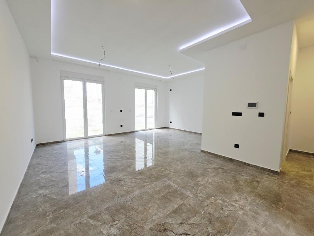 Slika 1 - Stan,NOVI SAD,VIDOVDANSKO NASELJE,kv: 148.00, € 260000, ID: 1102435