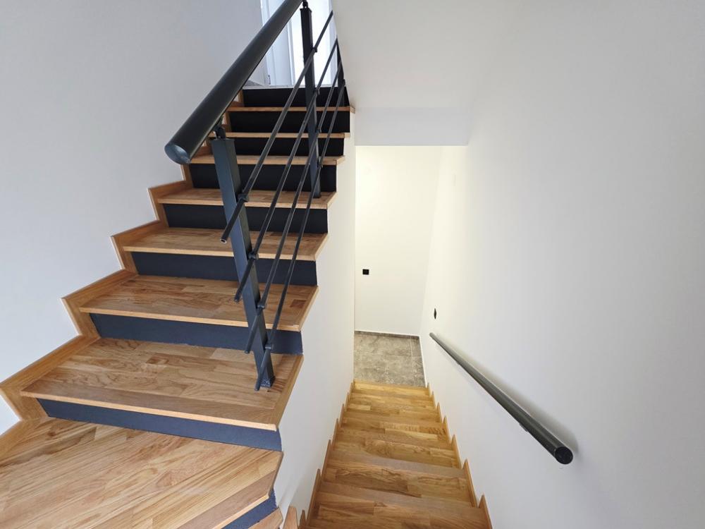 Slika 11 - Stan,NOVI SAD,VIDOVDANSKO NASELJE,kv: 148.00, € 260000, ID: 1102435