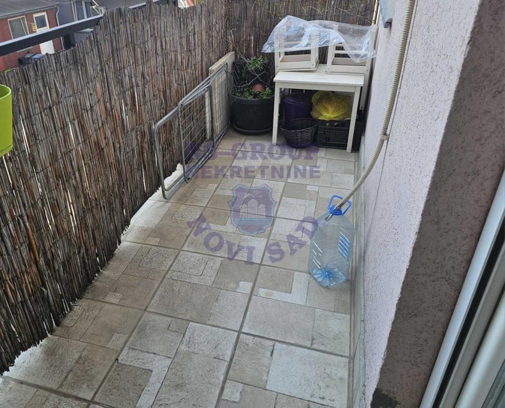 Slika 6 - Jednoiposoban, 31m2, Bulevar patrijarha Pavla (Somborski bulevar) Novi Sad, sa terasom