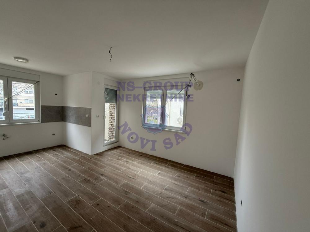 Slika 10 - Dvoiposoban stan u Petrovaradinu 
