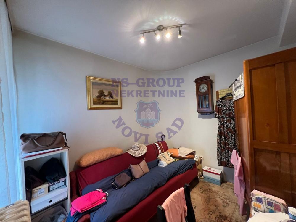 Slika 2 - Odlican cetvorosoban stan na Spensu!