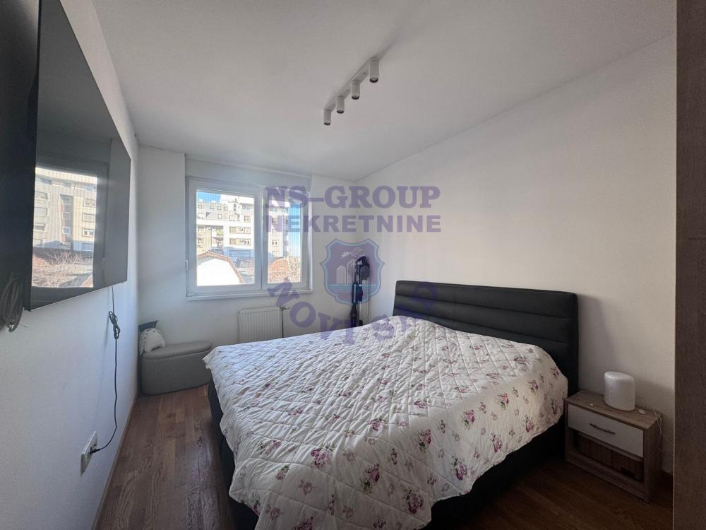 Slika 8 - Trosoban stan 61 m2- Podbara!