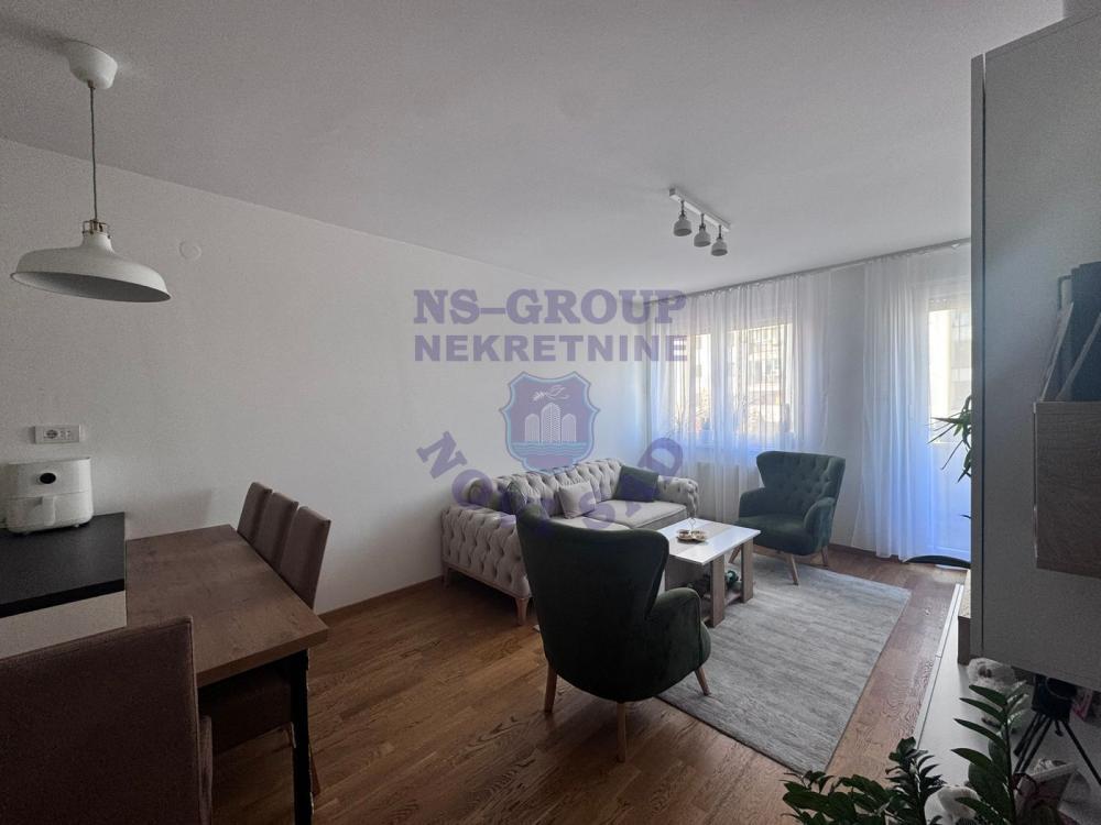 Glavna slika -Trosoban stan 61 m2- Podbara!