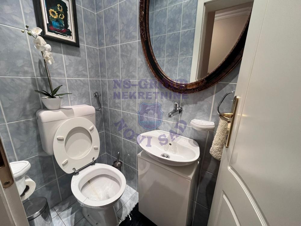 Slika 8 - Odlican trosoban stan na Detelinari!