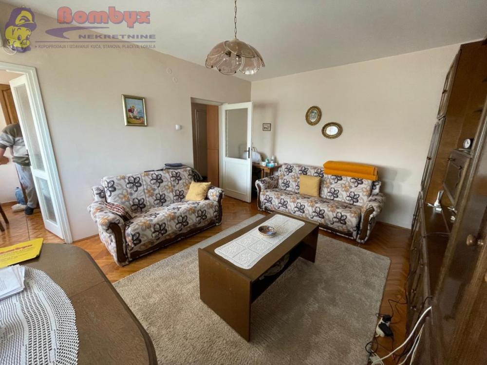 Slika 3 - Trosoban stan 71 na Keju pogled na Dunav PRODAJE SE