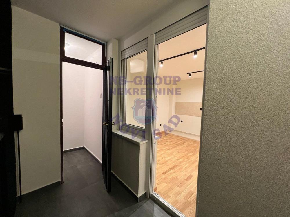 Slika 9 - Odlican jednoiposoban stan na Novom Naselju!