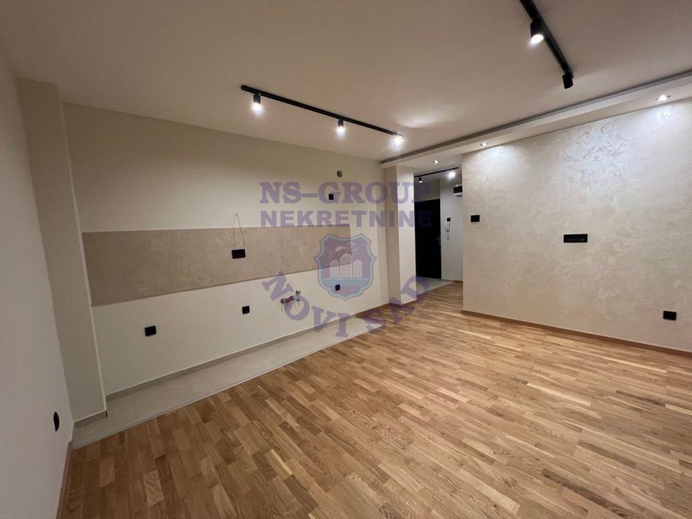 Glavna slika -Odličan kompletno renoviran stan