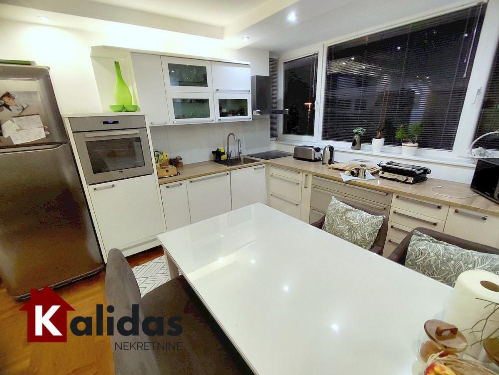 Slika 5 - Stan,NOVI SAD,GRBAVICA,kv: 75, € 235870, ID: 1007348