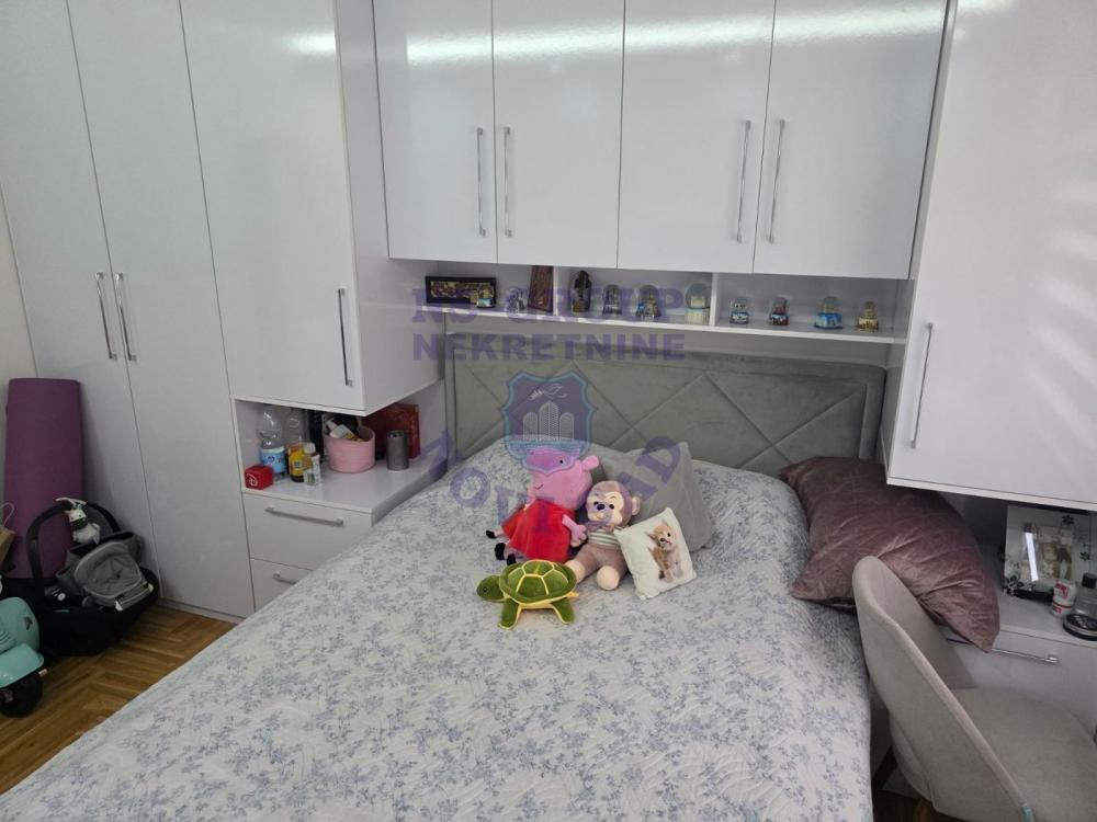 Slika 5 - Trosoban, 58m2, Telep Novi Sad, sa terasom, ima lift