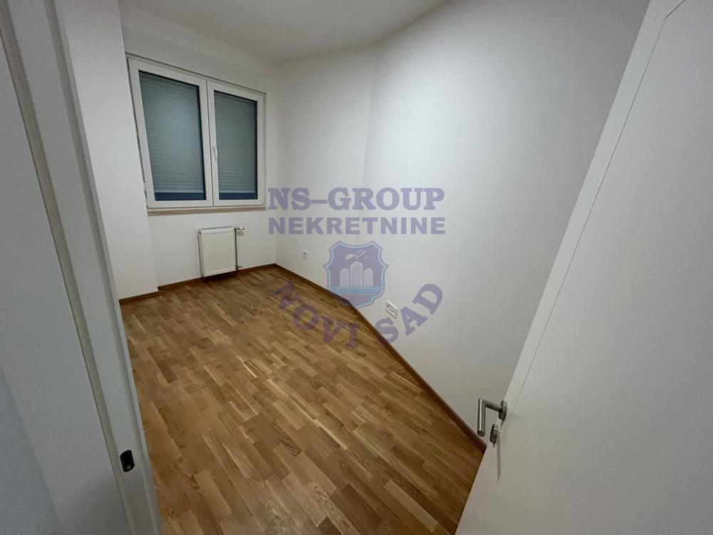 Slika 6 - Prodaja stana, 91m2, Avijatičarsko naselje Novi Sad, sa terasom, ima lift