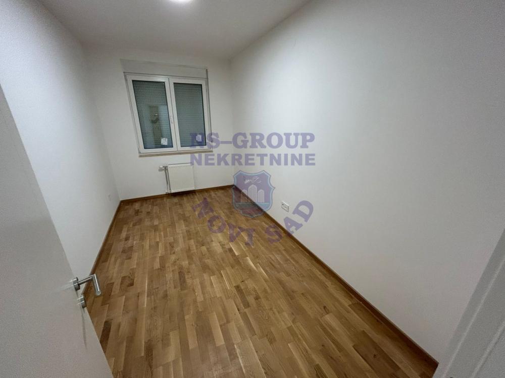 Slika 1 - Prodaja stana, 91m2, Avijatičarsko naselje Novi Sad, sa terasom, ima lift