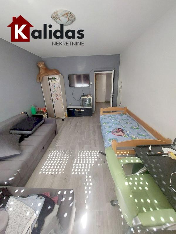 Slika 4 - Stan,NOVI SAD,DETELINARA,kv: 71, € 169950, ID: 1008665