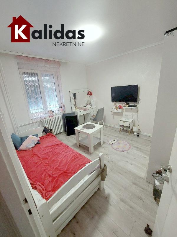 Slika 5 - Stan,NOVI SAD,DETELINARA,kv: 71, € 169950, ID: 1008665