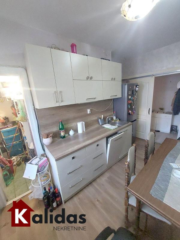 Slika 8 - Stan,NOVI SAD,DETELINARA,kv: 71, € 169950, ID: 1008665