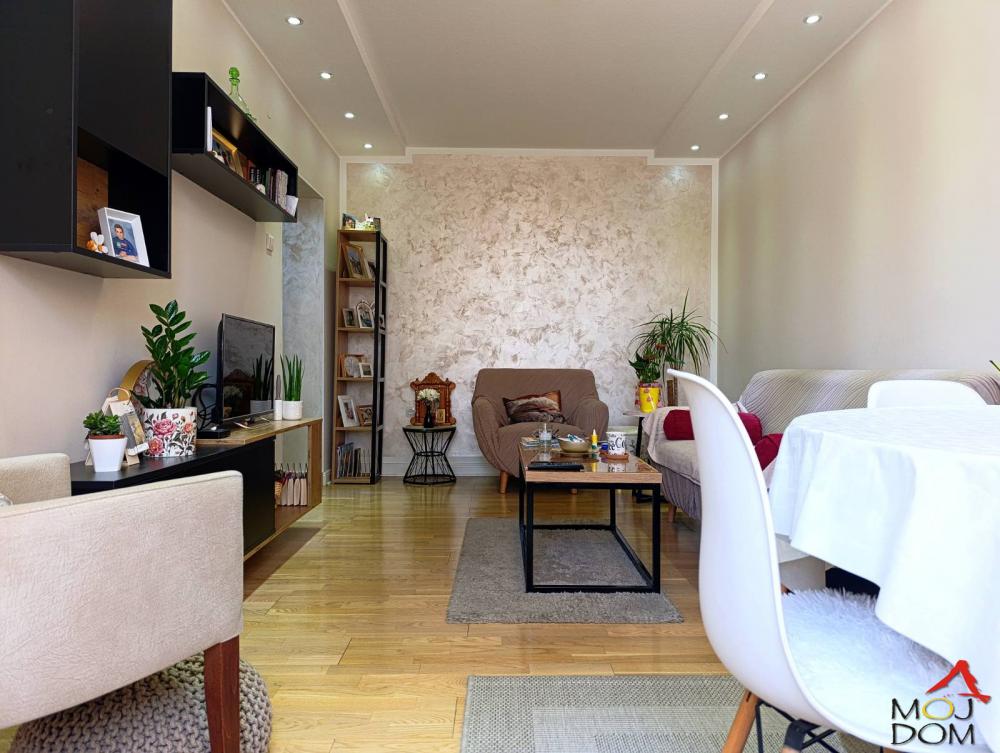 Slika 4 - Stan,NOVI SAD,DETELINARA,kv: 60, € 159650, ID: 1032012