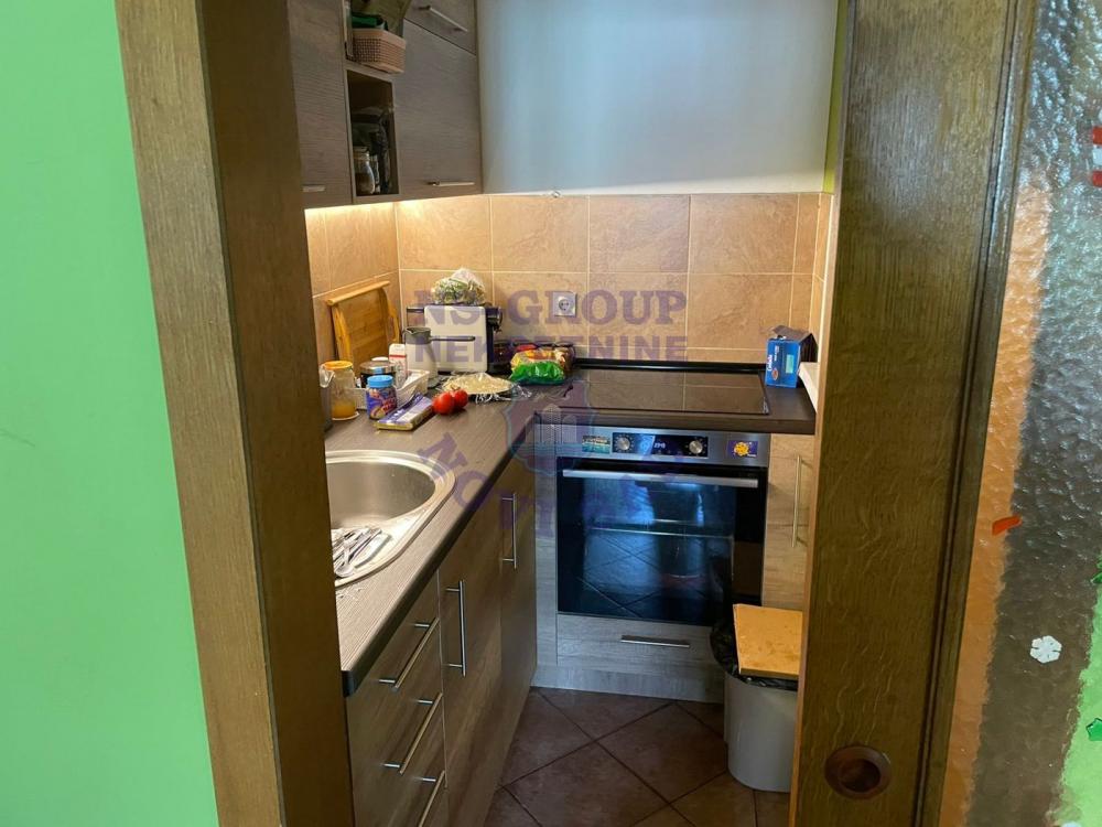 Slika 3 - Dvosoban, 40m2, Sajmište Novi Sad, sa terasom, ima lift