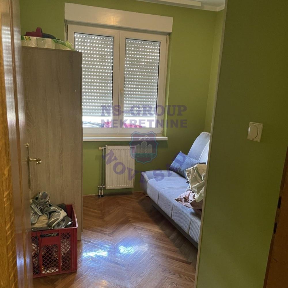 Slika 4 - Dvosoban, 40m2, Sajmište Novi Sad, sa terasom, ima lift