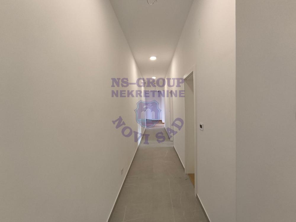 Slika 9 - Petosoban stan u novogradnji na Salajci 