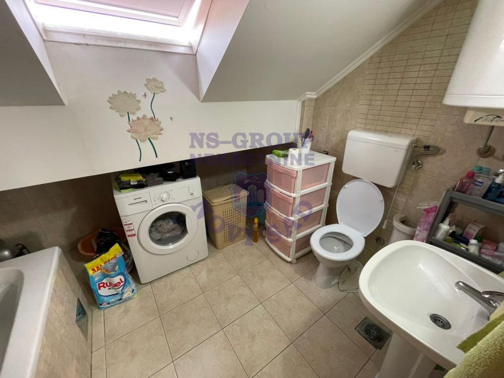 Slika 8 - Odlican trosoban stan na Socijalnom!