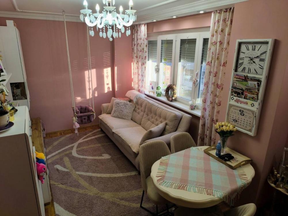 Glavna slika -Jednoiposoban stan 41m kod Ž.Stanice O.Pokreta