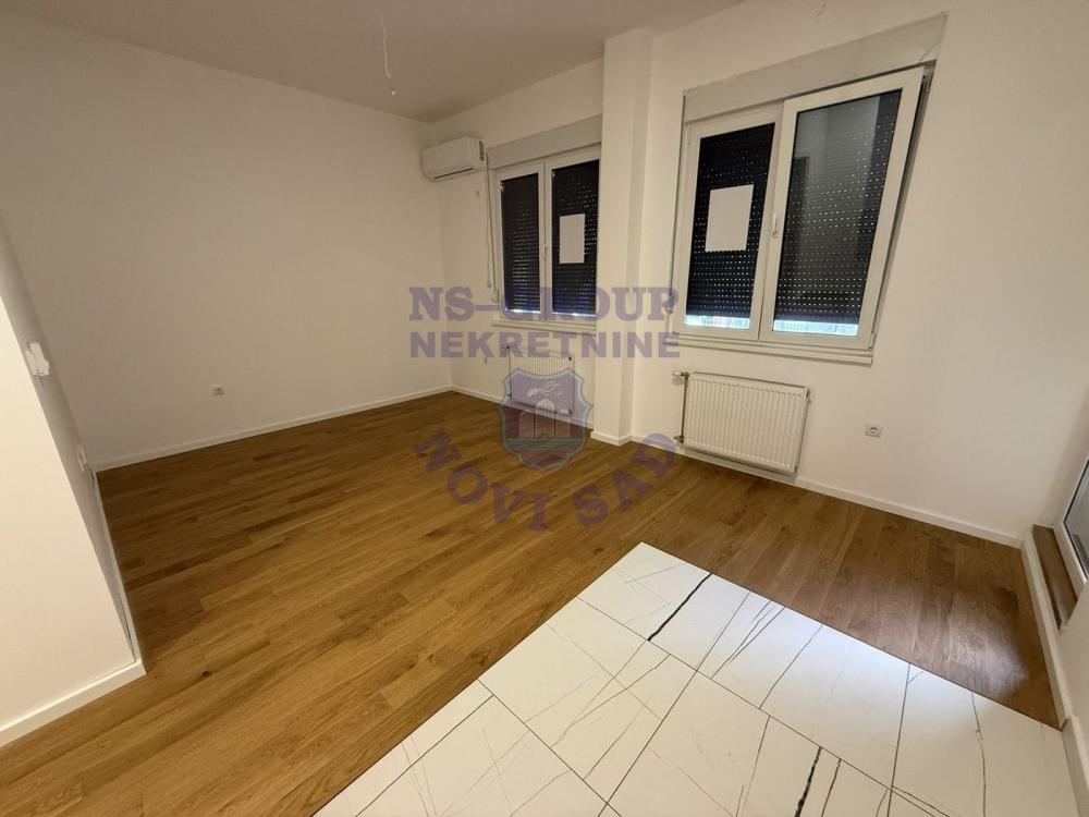 Slika 2 - Lux garsonjera na Sajmu! 