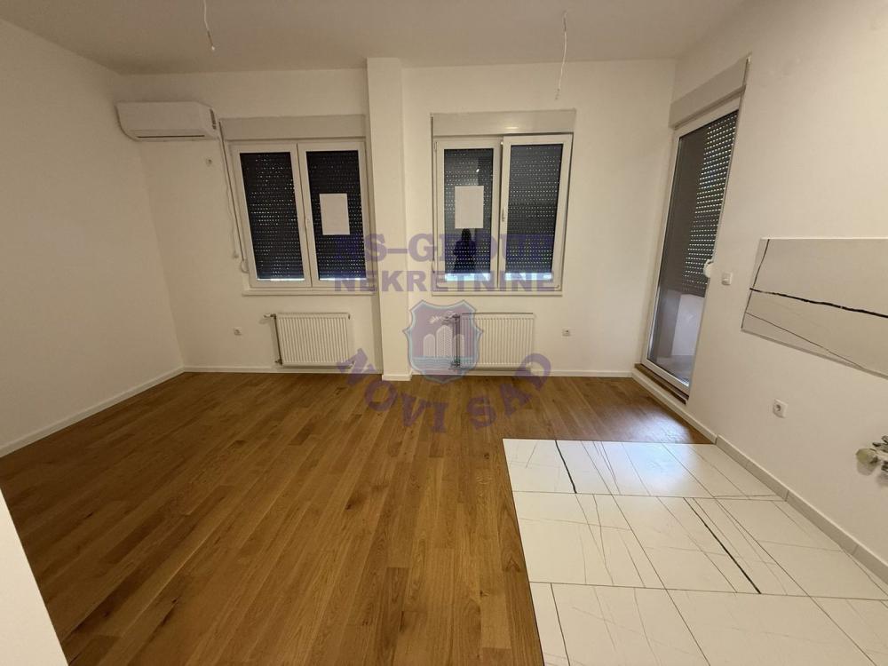 Slika 3 - Lux garsonjera na Sajmu! 