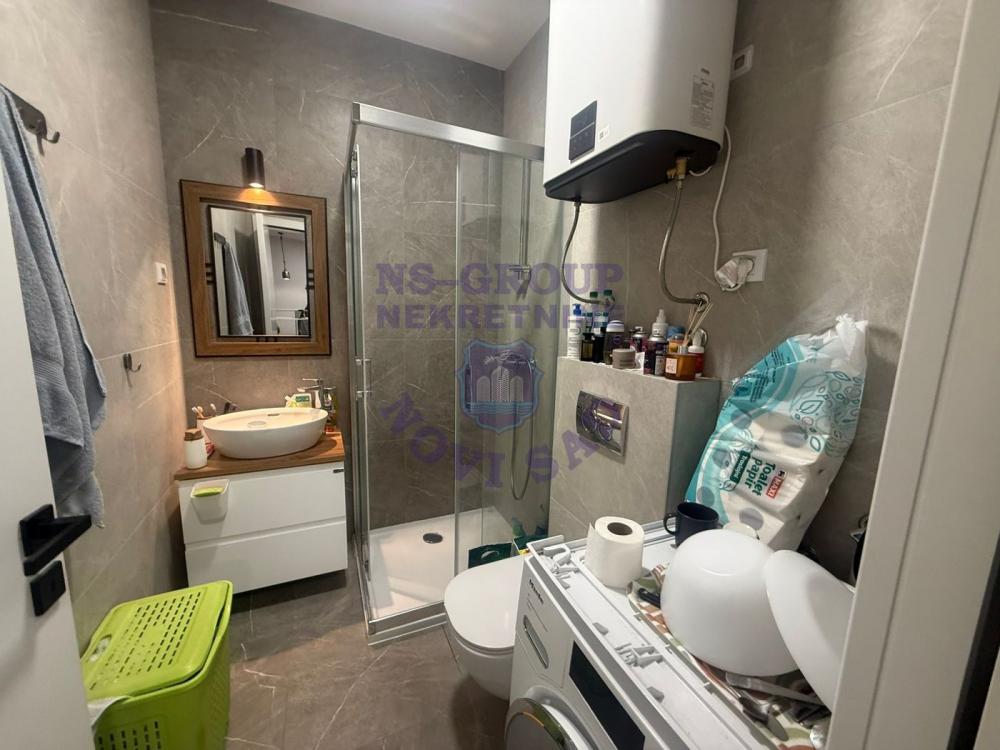 Slika 5 - Odličan jednoiposoban stan na Petrovaradinu