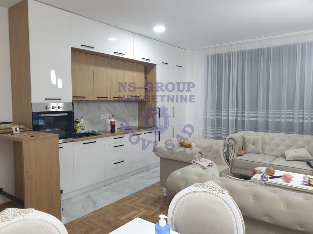 Glavna slika -Troiposoban stan na Klisi 80m2