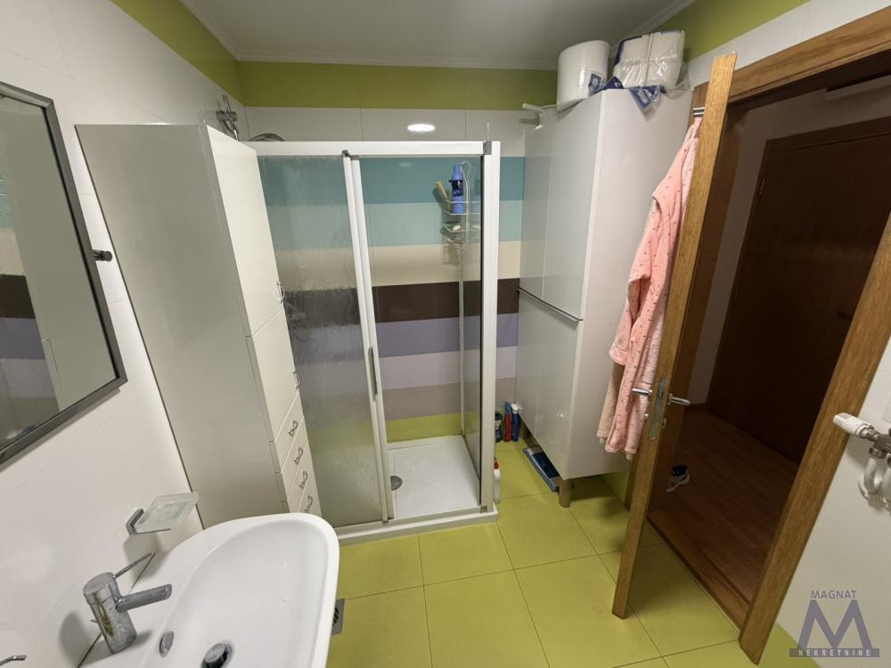 Slika 9 - Stan,NOVI SAD,CENTAR,kv: 100, € 309000, ID: 1019324