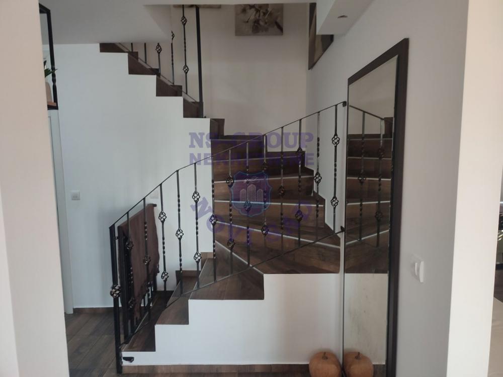 Slika 7 - Neverovatan četvorosoban duplex na Novoj Detelinari!