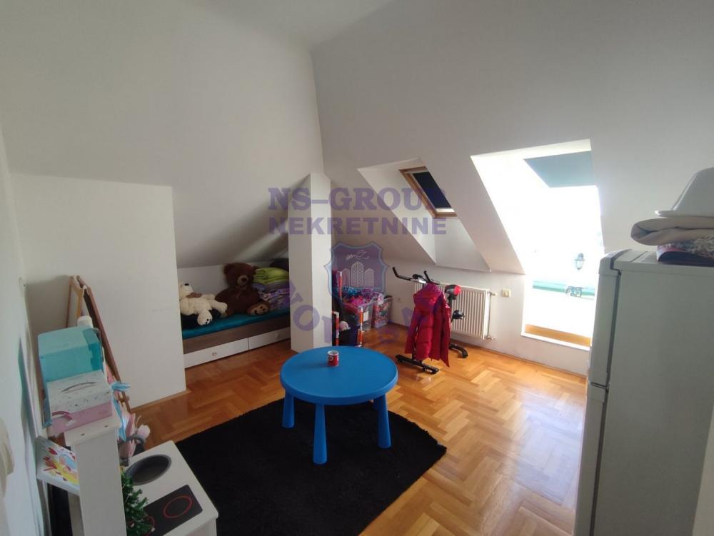 Slika 6 - Neverovatan četvorosoban duplex na Novoj Detelinari!