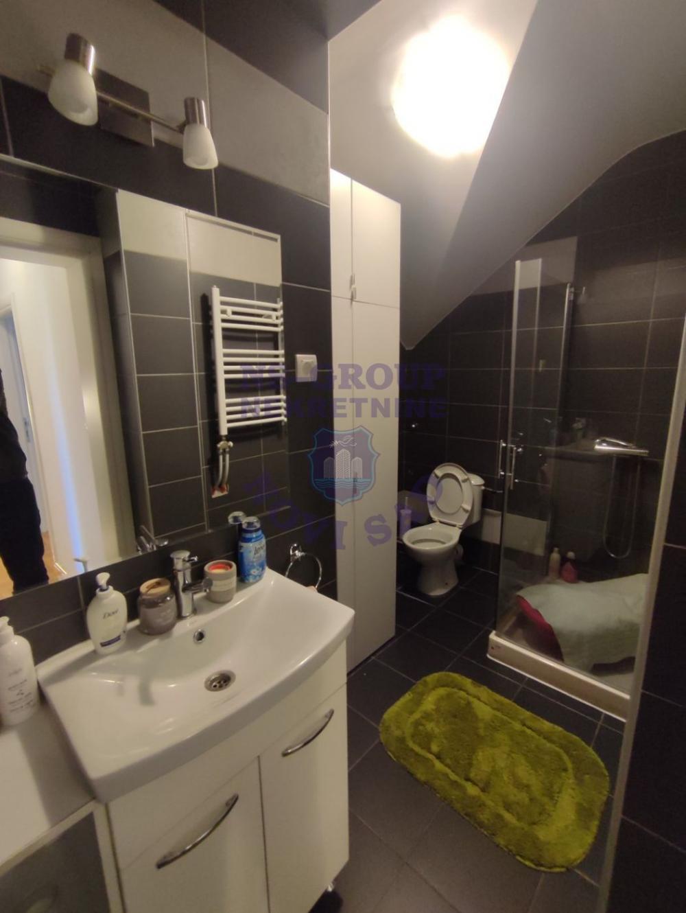 Slika 8 - Neverovatan četvorosoban duplex na Novoj Detelinari!