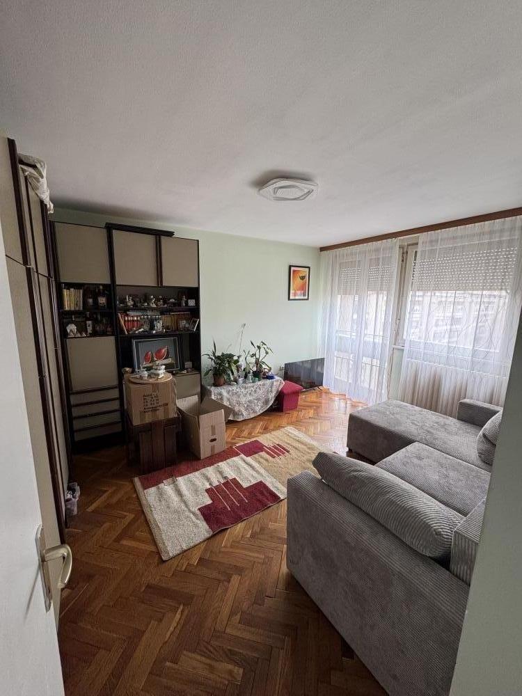 Glavna slika -VLASNIK Trosoban stan Bulevar Kralja Petra I, 1/1