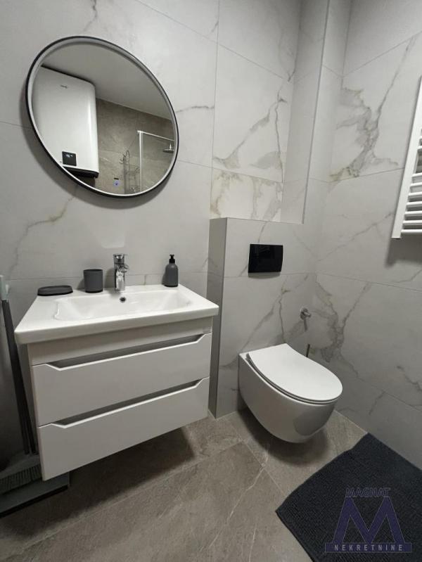 Slika 6 - Stan,NOVI SAD,CENTAR,kv: 24, € 103000, ID: 1019309