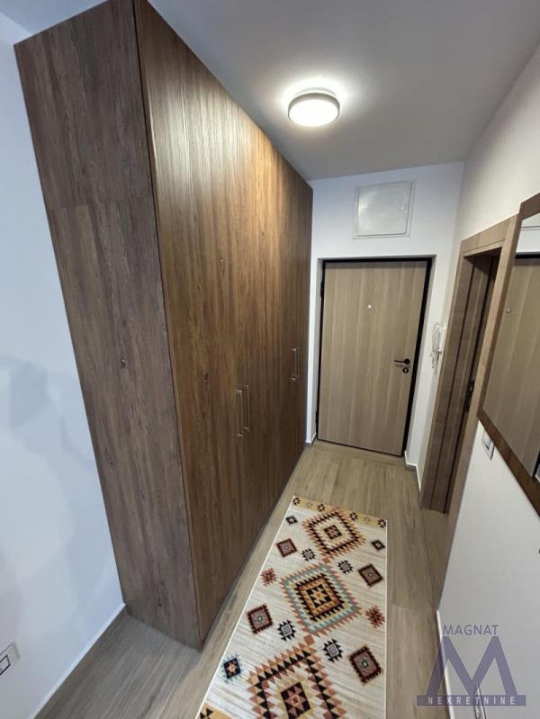 Slika 5 - Stan,NOVI SAD,CENTAR,kv: 24, € 103000, ID: 1019309