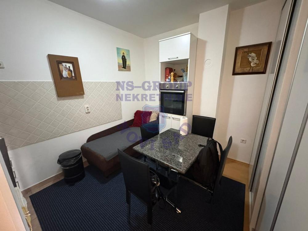 Slika 2 - Garsonjera na Somborskom bulevaru 