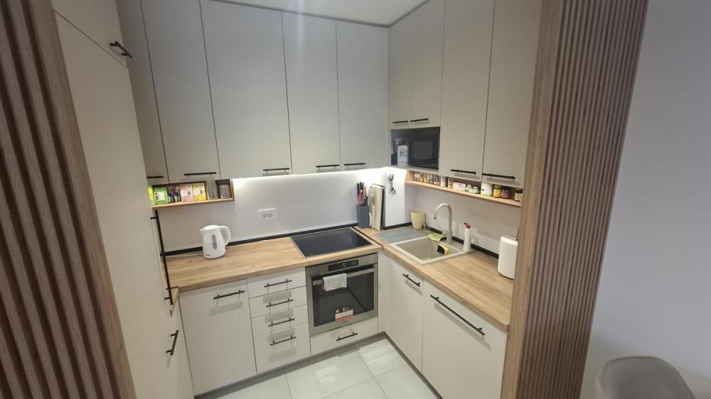 Slika 5 - Četvorosoban LUX stan 80m Bulevar evrope