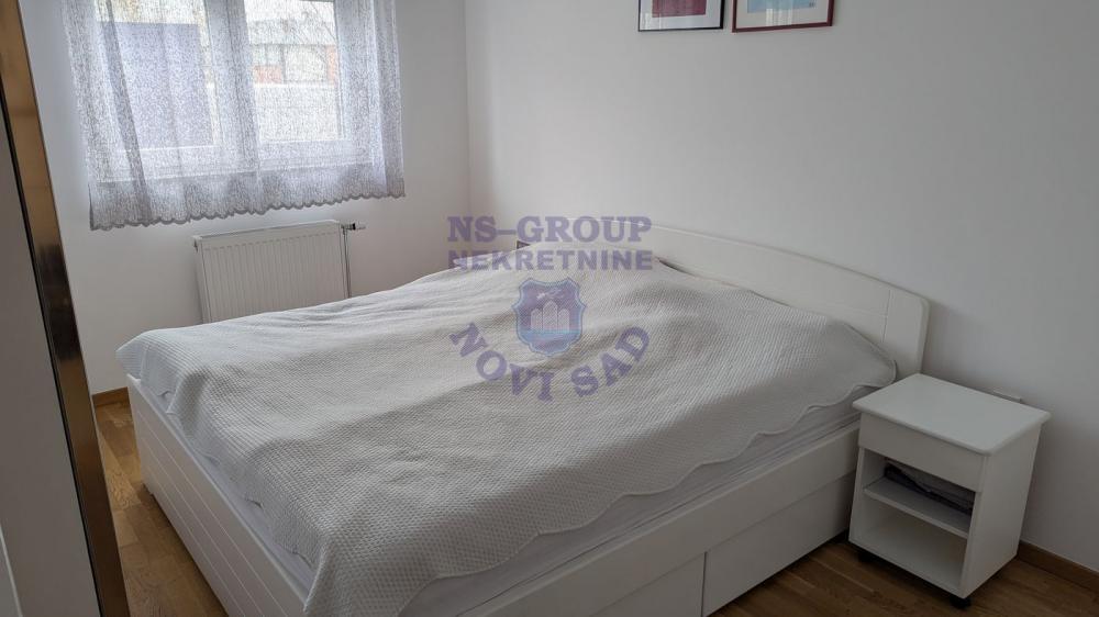 Slika 4 - Odličan trosoban stan u fenomenalnoj zgradi u Novom Sadu!