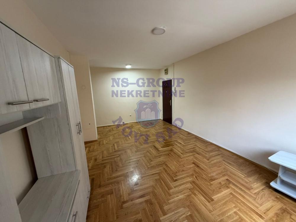 Slika 3 - Jednosoban Nova Detelinara stara zgrada!