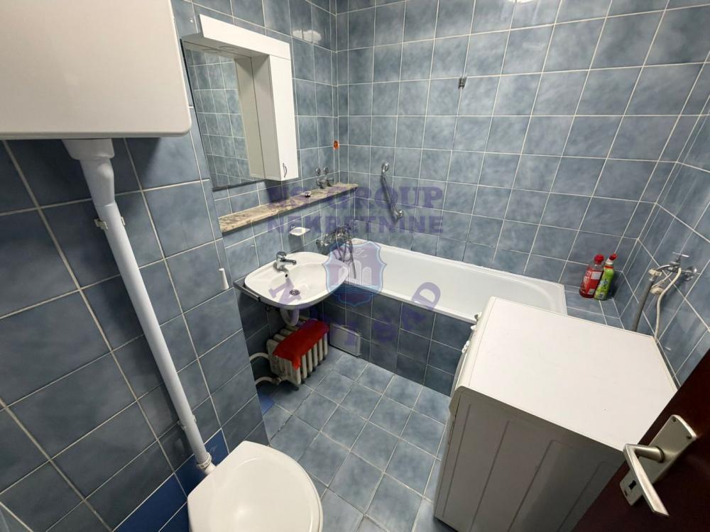 Slika 1 - Prodaja stana, 40m2, Nova Detelinara Novi Sad, sa terasom, ima lift