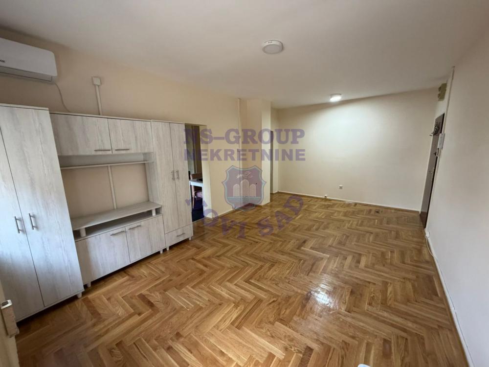 Slika 7 - Prodaja stana, 40m2, Nova Detelinara Novi Sad, sa terasom, ima lift