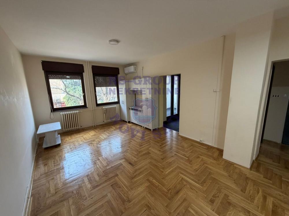 Glavna slika -Prodaja stana, 40m2, Nova Detelinara Novi Sad, sa terasom, ima lift