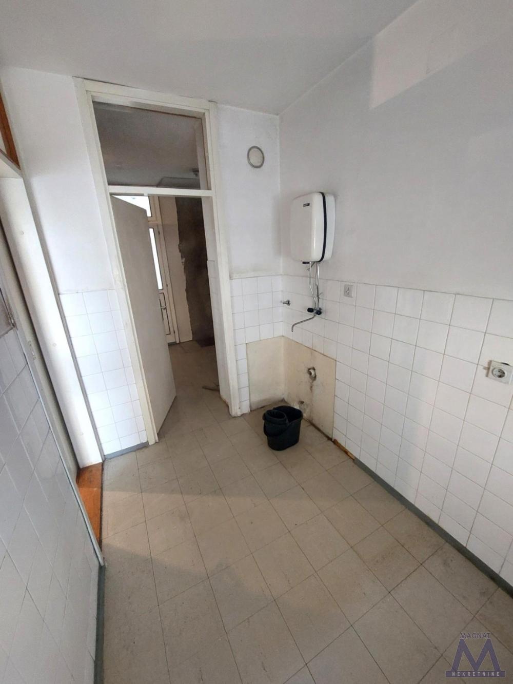 Slika 4 - Stan,NOVI SAD,LIMAN 2,kv: 62, € 185000, ID: 1019331