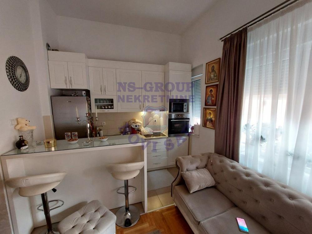 Slika 1 - Odličan trosoban stan na Socijanom!