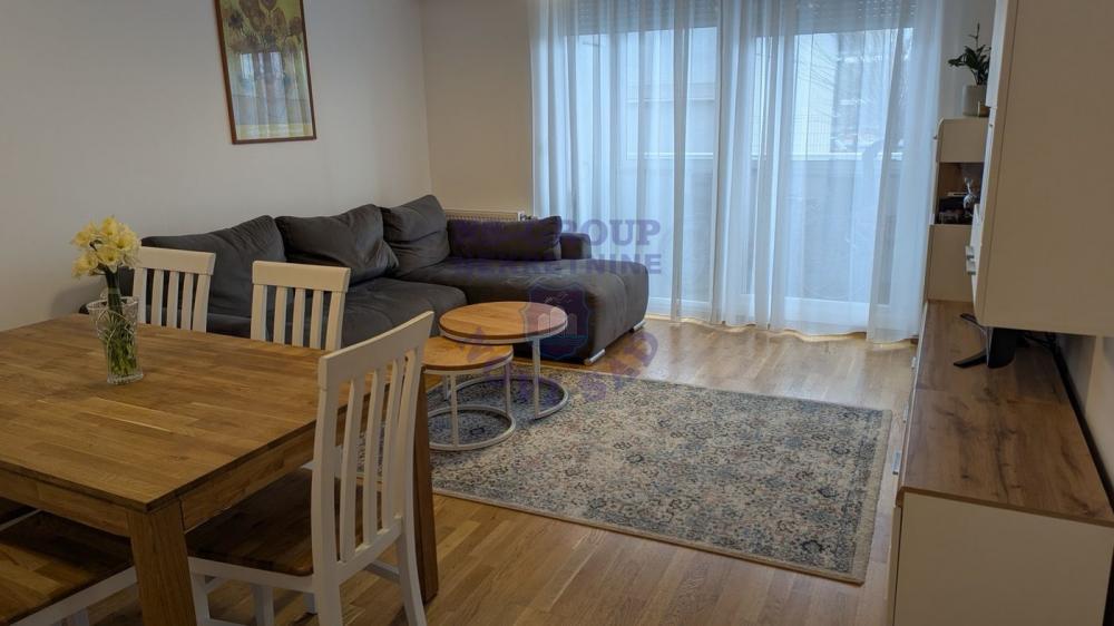 Glavna slika -Trosoban, 67m2, Nova Detelinara Novi Sad, sa terasom, ima lift